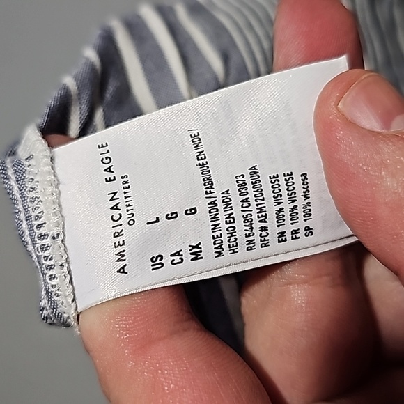American Eagle large gray and white striped new with tags shorts - Picture 8 of 8